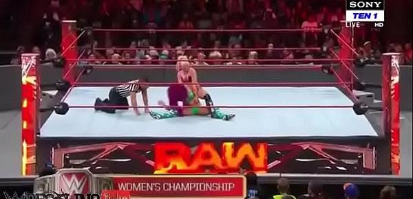  Sasha Banks vs Alexa Bliss. Raw 2017.